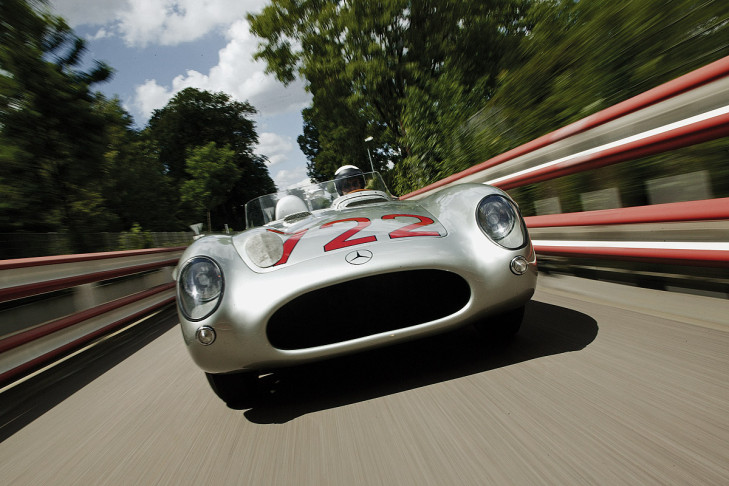 Badge De Voiture Mille Miglia 1955 Avec Pied Johnson - Neuf Sans Marque