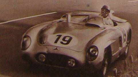 Mercedes 300SLR de Fangio-Moss Source : Le Mirroir des Sports