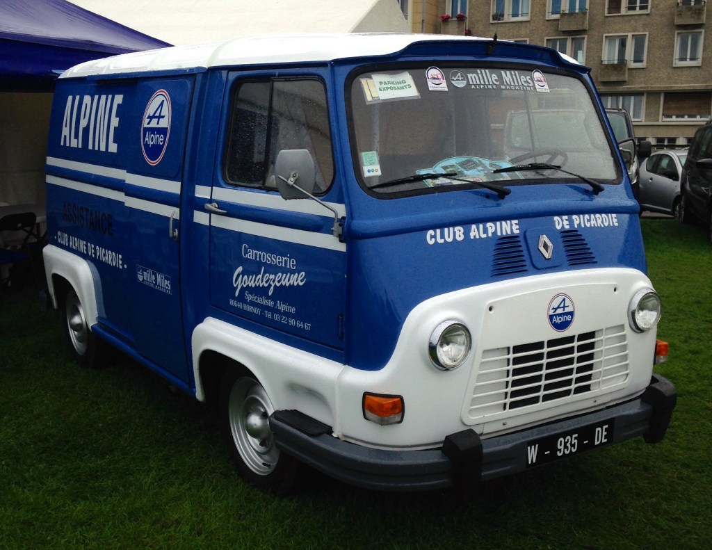 Estaffette d'Assistance de Course Source : RETROMOTIV