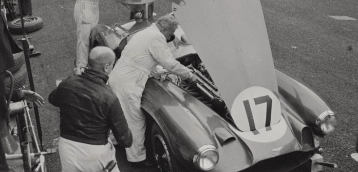 La même lors d'un ravitaillement aux stands Source : Collection George Phillips