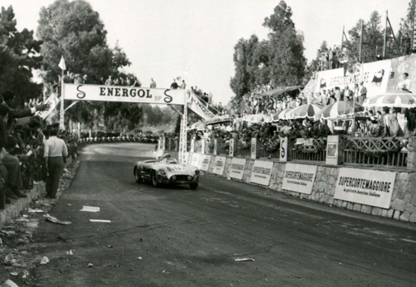 Le public Sicilien est venu soutenir les pilotes en majeure partie italiens.