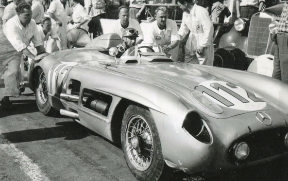 La voiture repart enfin.