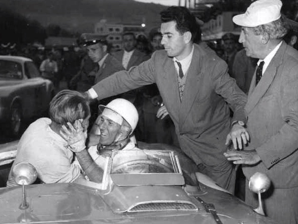 Moss et Collins, victorieux.