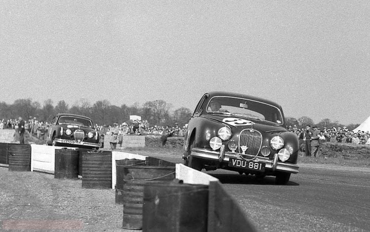 Mike Hawthorn et VDU 881