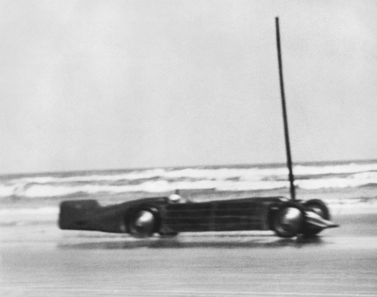 http---a.amz.mshcdn.com-wp-content-uploads-2015-08-goldenarrow-7